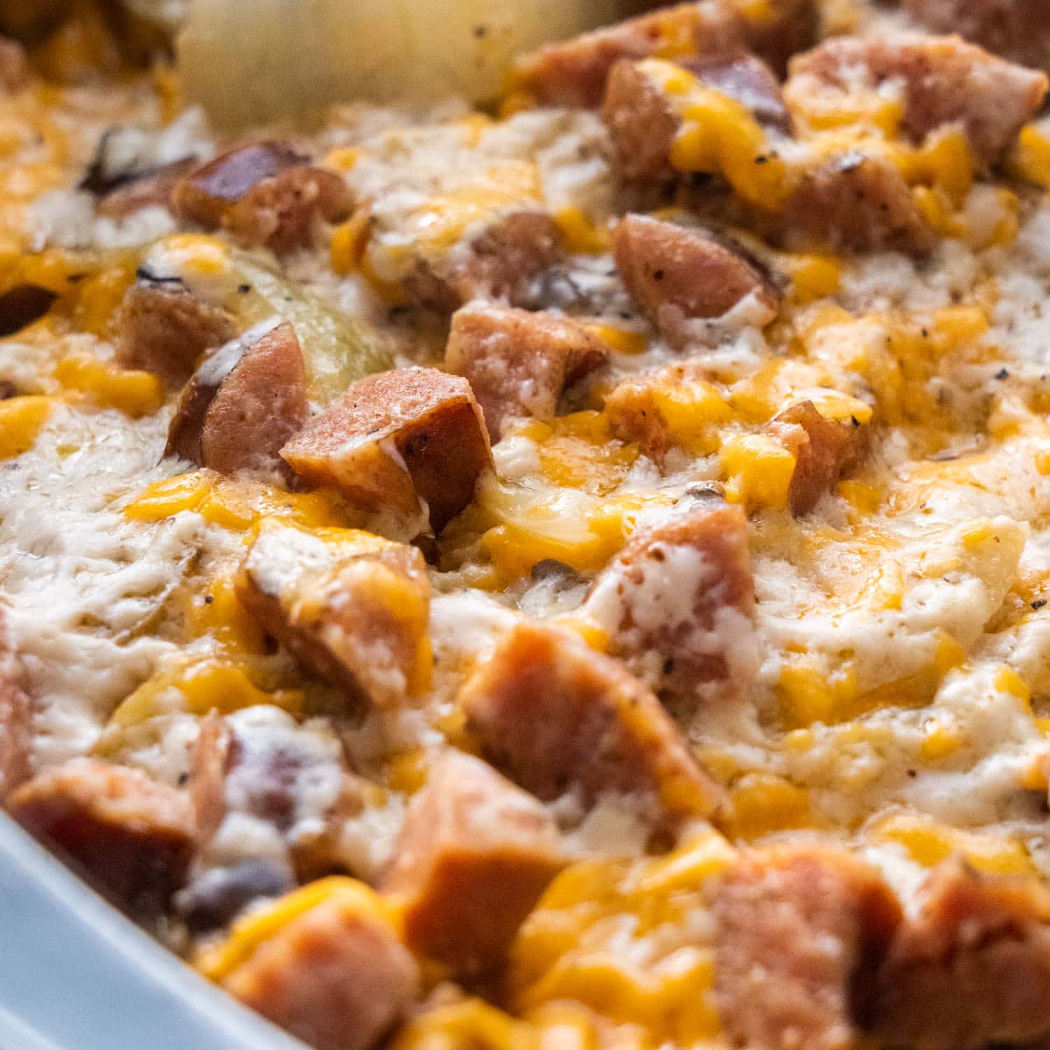 Set-It-and-Forget-It: Easy Slow Cooker Scalloped Potatoes & Kielbasa